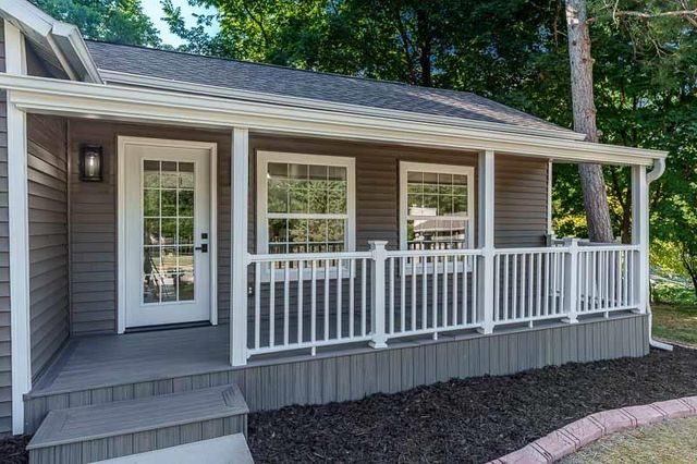 445 Bostwick Avenue, Janesville, WI 53545