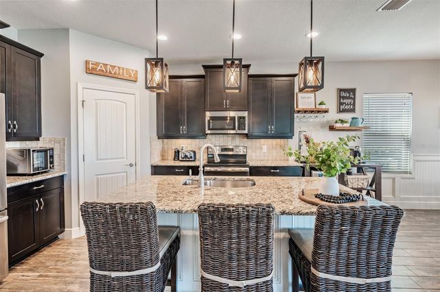 32401 NATURAL BRIDGE ROAD, Wesley Chapel, FL 33543