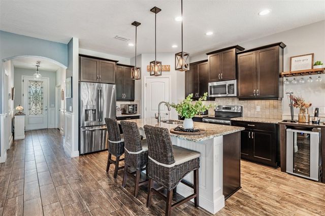 32401 NATURAL BRIDGE ROAD, Wesley Chapel, FL 33543