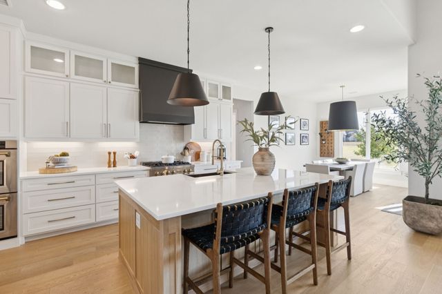 115 Knoll Trail, Gunter, TX 75058