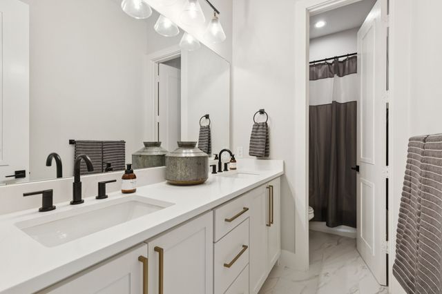 115 Knoll Trail, Gunter, TX 75058