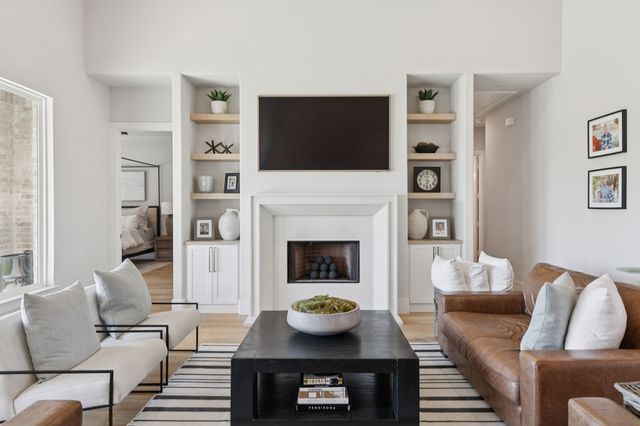 115 Knoll Trail, Gunter, TX 75058