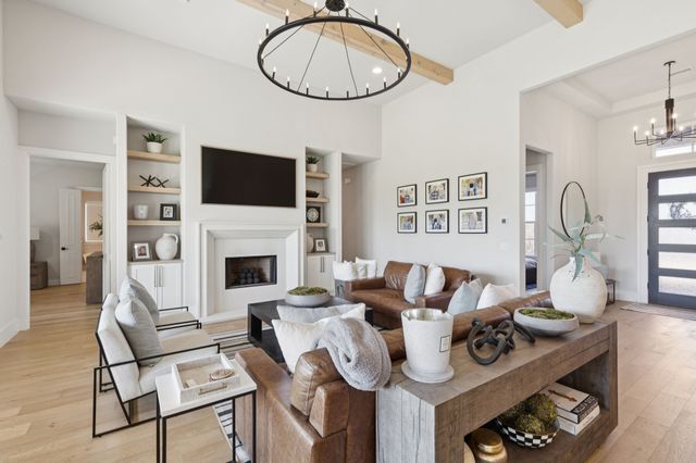 115 Knoll Trail, Gunter, TX 75058