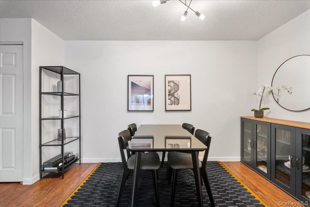 555 Central Park Avenue 109, Scarsdale, NY 10583