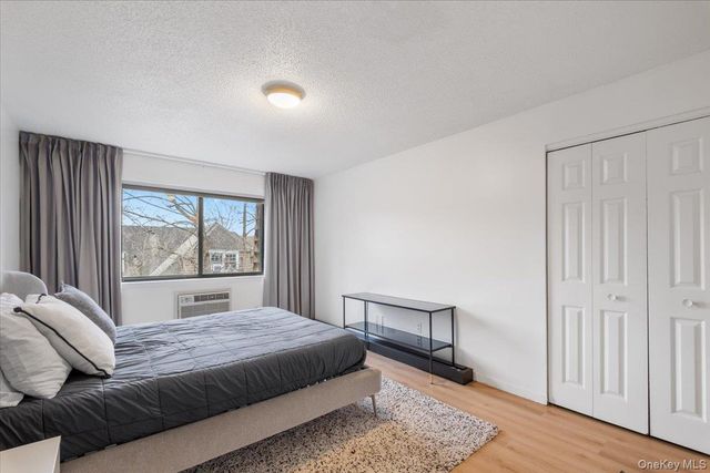 555 Central Park Avenue 109, Scarsdale, NY 10583