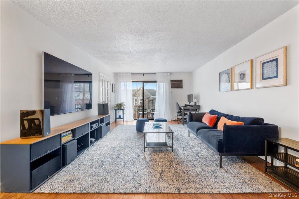 555 Central Park Avenue 109, Scarsdale, NY 10583