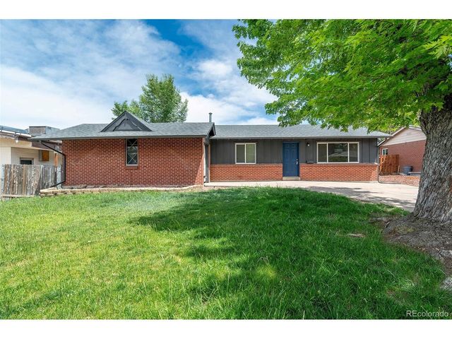 30 Ames St, Lakewood, CO 80226