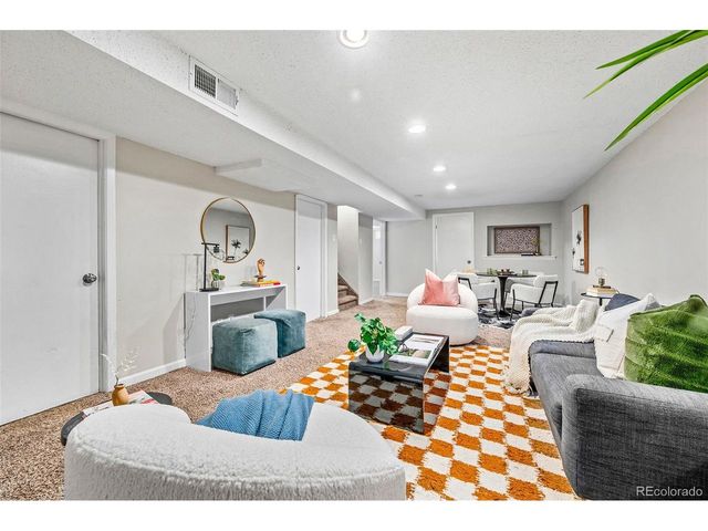 30 Ames St, Lakewood, CO 80226