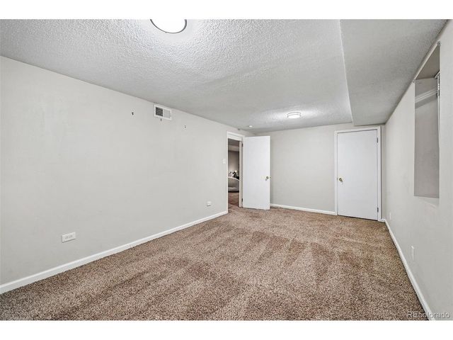 30 Ames St, Lakewood, CO 80226