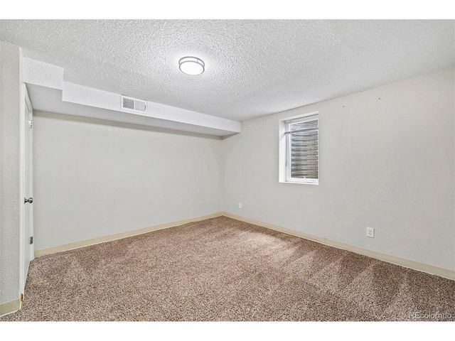 30 Ames St, Lakewood, CO 80226