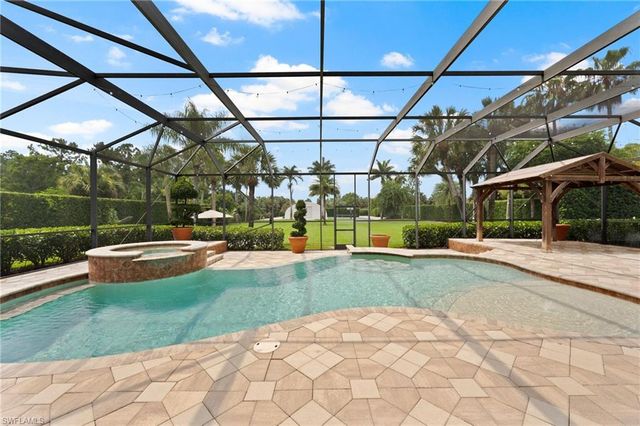 440 20th AVE NE, Naples, FL 34120