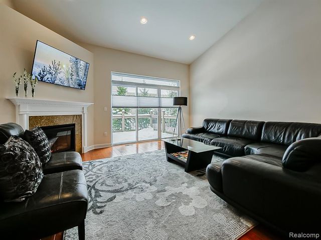 7212 Berry Field, West Bloomfield, MI 48322