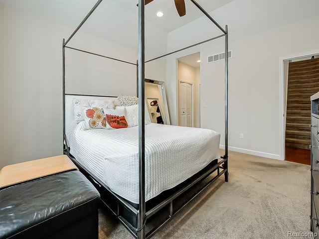 7212 Berry Field, West Bloomfield, MI 48322