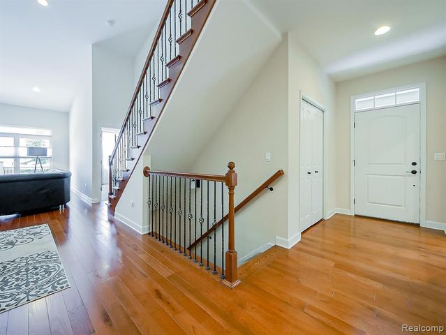 7212 Berry Field, West Bloomfield, MI 48322