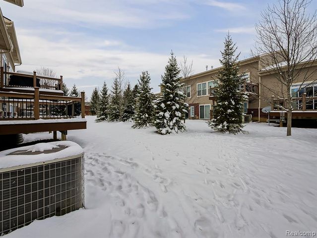 7212 Berry Field, West Bloomfield, MI 48322