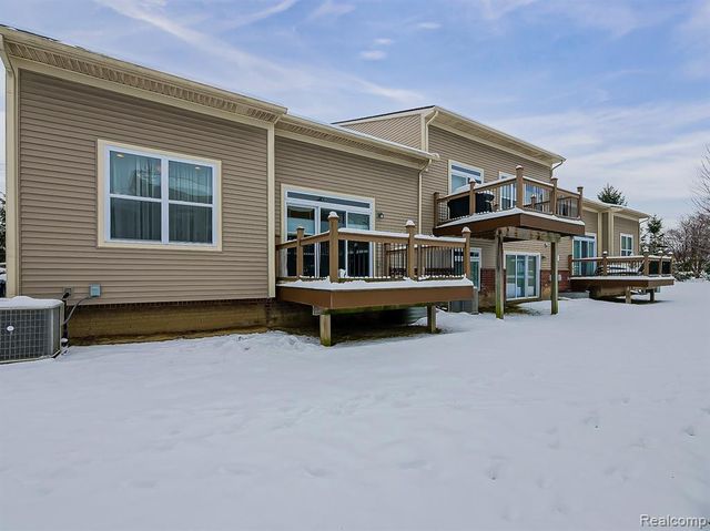 7212 Berry Field, West Bloomfield, MI 48322