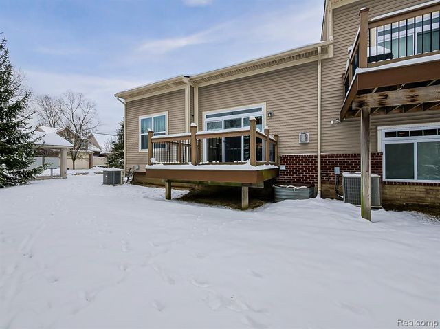 7212 Berry Field, West Bloomfield, MI 48322