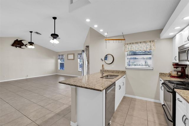 6834 34TH AVENUE E, Palmetto, FL 34221