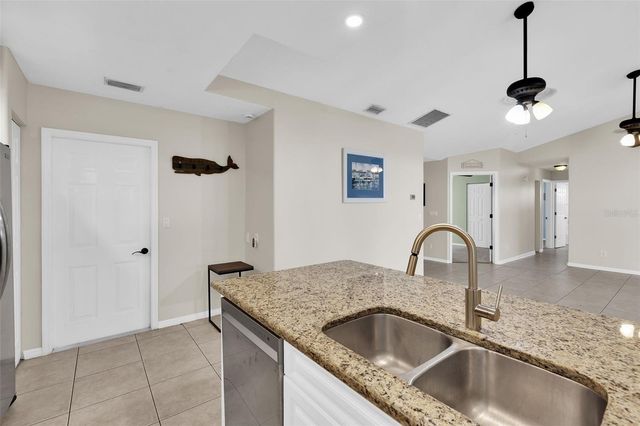 6834 34TH AVENUE E, Palmetto, FL 34221