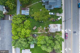 208 E 6TH STREET, Front Royal, VA 22630