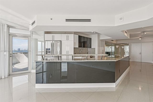 6301 Collins Ave 2203, Miami Beach, FL 33141