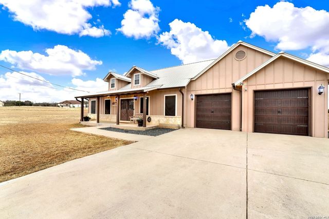 445 Spanish Grant, Bandera, TX 78003