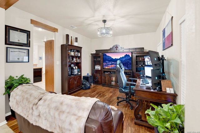 445 Spanish Grant, Bandera, TX 78003