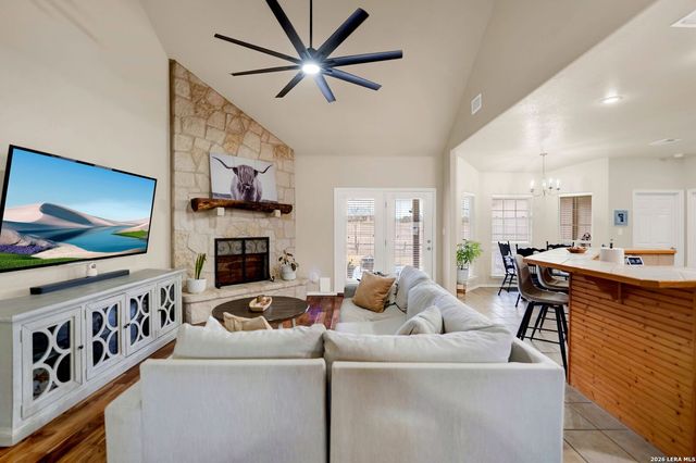 445 Spanish Grant, Bandera, TX 78003