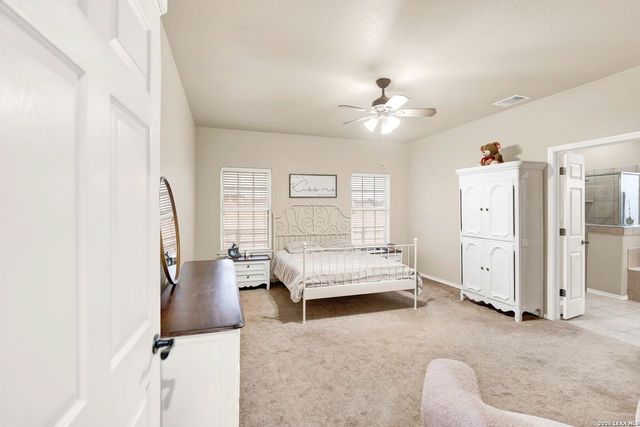 445 Spanish Grant, Bandera, TX 78003