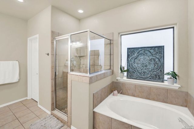 445 Spanish Grant, Bandera, TX 78003