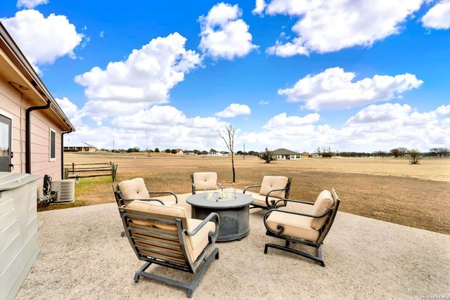445 Spanish Grant, Bandera, TX 78003