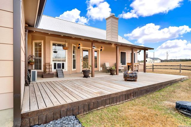 445 Spanish Grant, Bandera, TX 78003