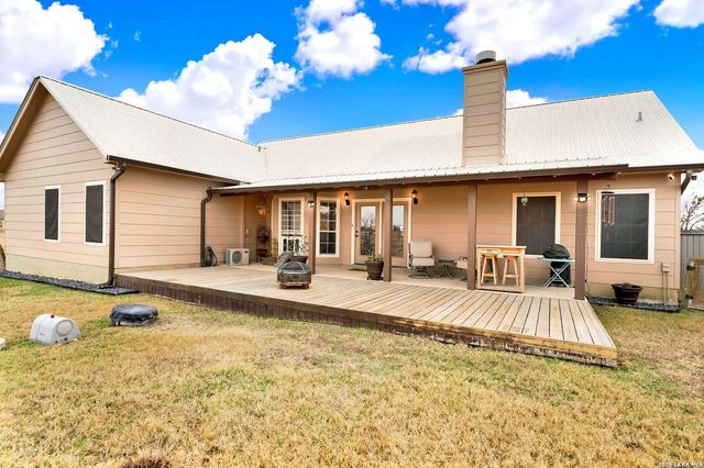445 Spanish Grant, Bandera, TX 78003