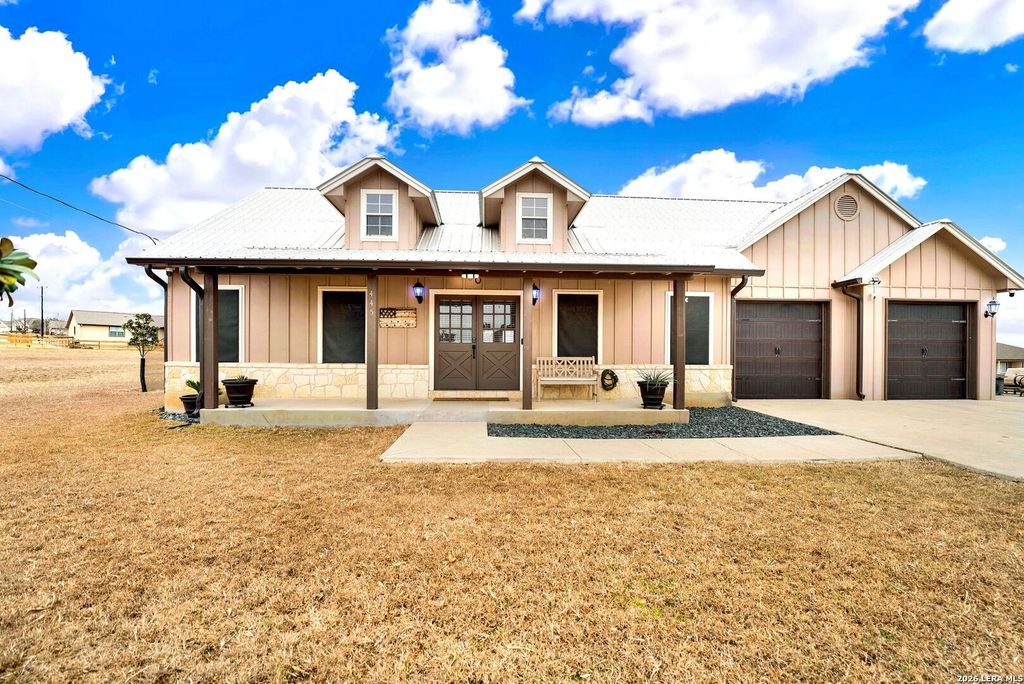 445 Spanish Grant, Bandera, TX 78003