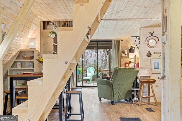 91 Rose Circle, Clayton, GA 30525