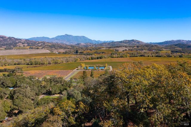 5100 W Soda Rock Ln, Healdsburg, CA 95448