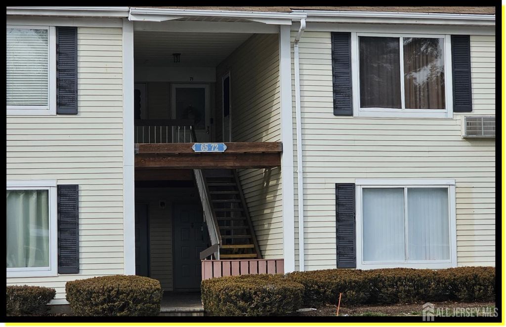 71 Eton Way, Franklin, NJ 08873