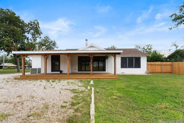 456 Magazine, New Braunfels, TX 78130