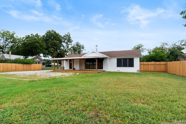 456 Magazine, New Braunfels, TX 78130