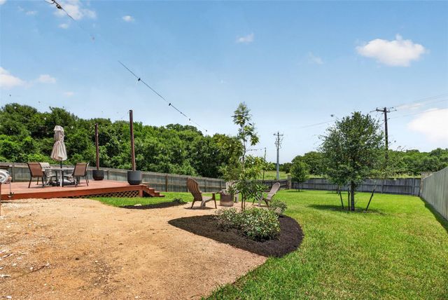 932 Wild Vine Pass, Brenham, TX 77833