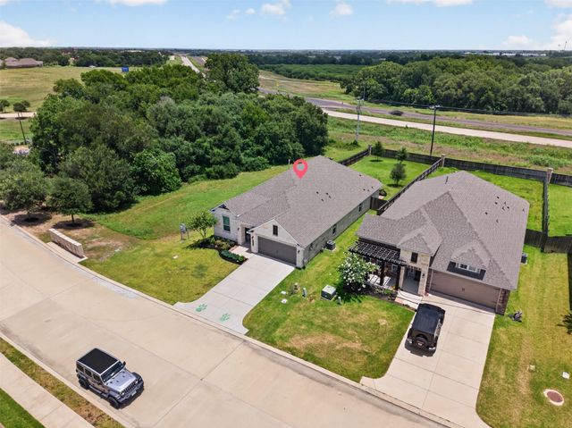 932 Wild Vine Pass, Brenham, TX 77833