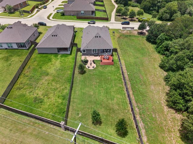 932 Wild Vine Pass, Brenham, TX 77833