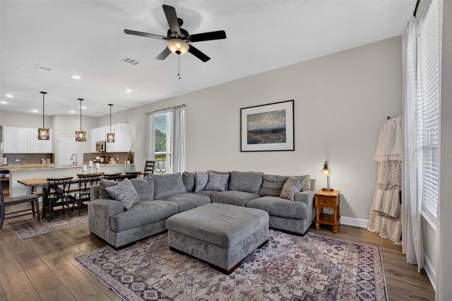 932 Wild Vine Pass, Brenham, TX 77833