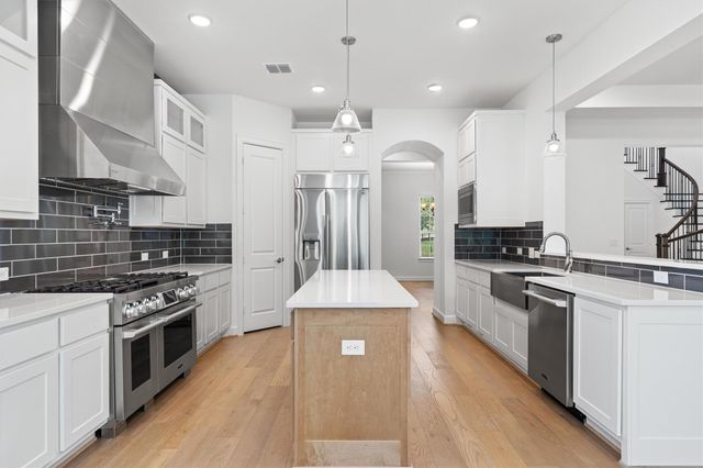15098 Dorothy DR, Lakeway, TX 78734