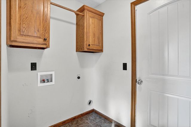 4765 S 130th Road, Bolivar, MO 65613