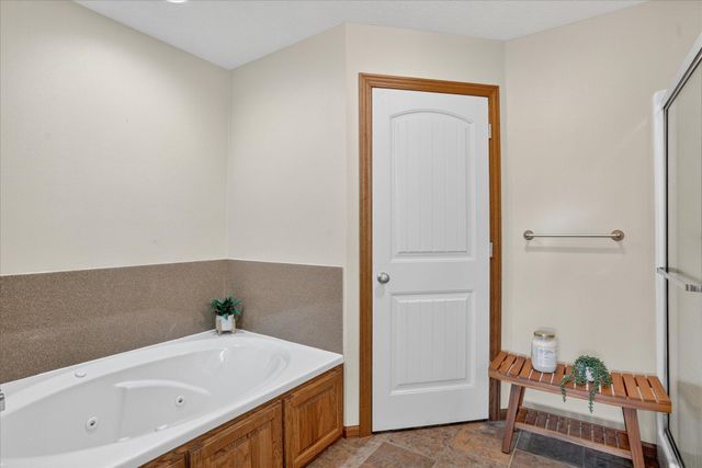 4765 S 130th Road, Bolivar, MO 65613