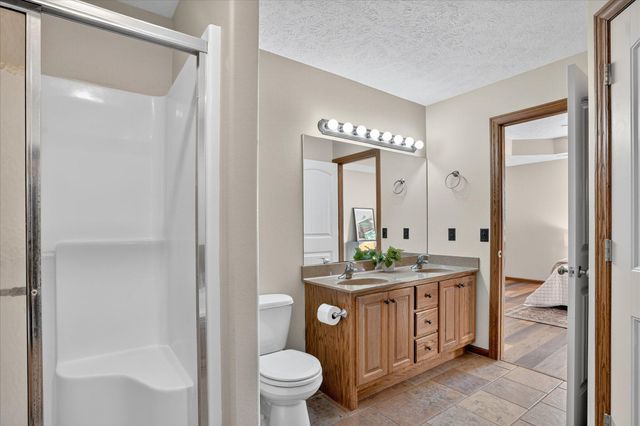 4765 S 130th Road, Bolivar, MO 65613