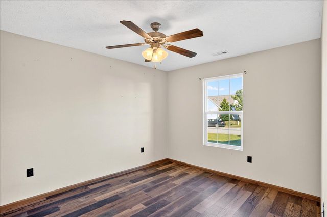 4765 S 130th Road, Bolivar, MO 65613