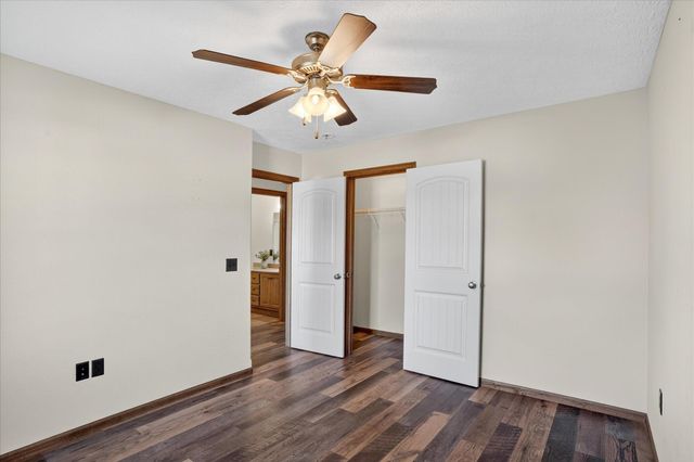 4765 S 130th Road, Bolivar, MO 65613