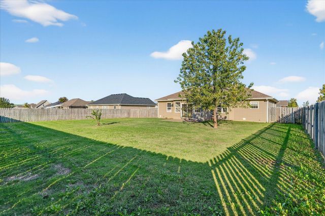 4765 S 130th Road, Bolivar, MO 65613